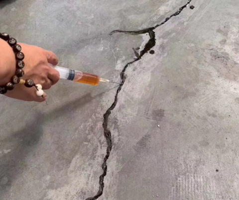 凌云混凝土裂缝修补技术详解​