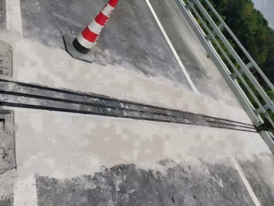 凌云伸缩缝更换后浇筑材料快速结构修补料速砼的产品特点及施工流程​